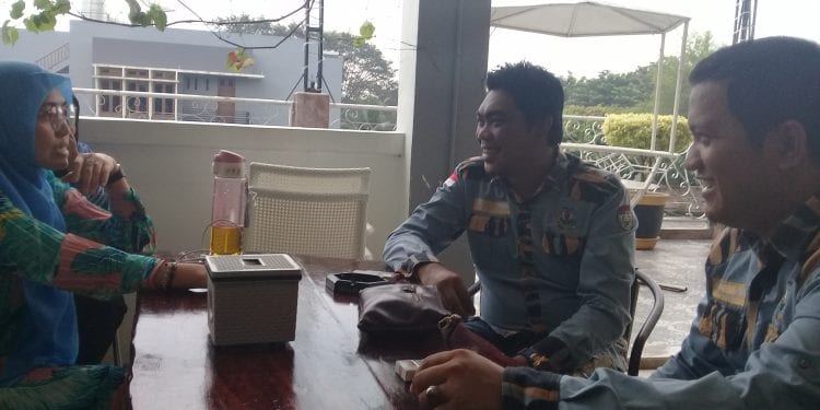 Hj Winda Fitrika dan Ketua GM Pekat IB Sumut Khairul Anhar Harahap juga Ketua GM Pekat IB Asahan Dadan.