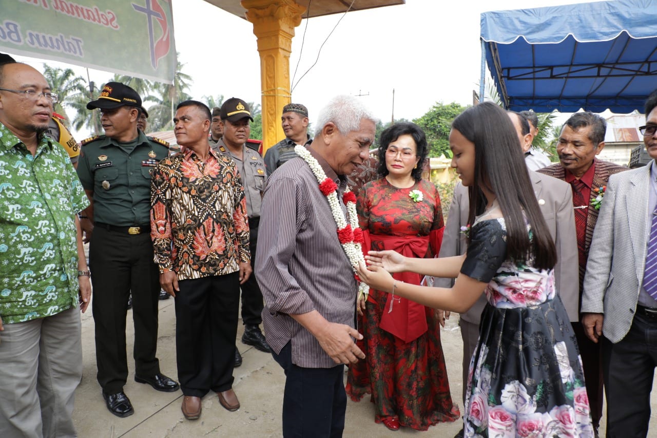 Bupati Asahan Hadiri Perayaan Natal Oikumene di Bandar Pasir Mandoge