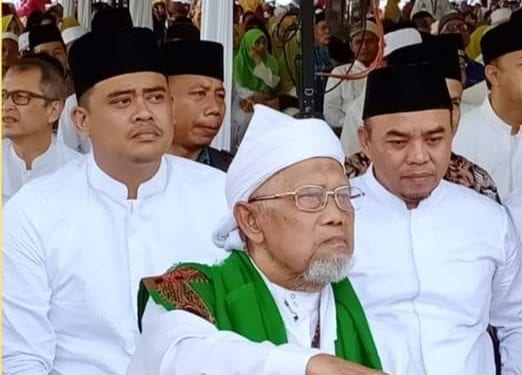 Bupati Labuhanbatu H Andi Suhaimi Dalimunthe (kanan).