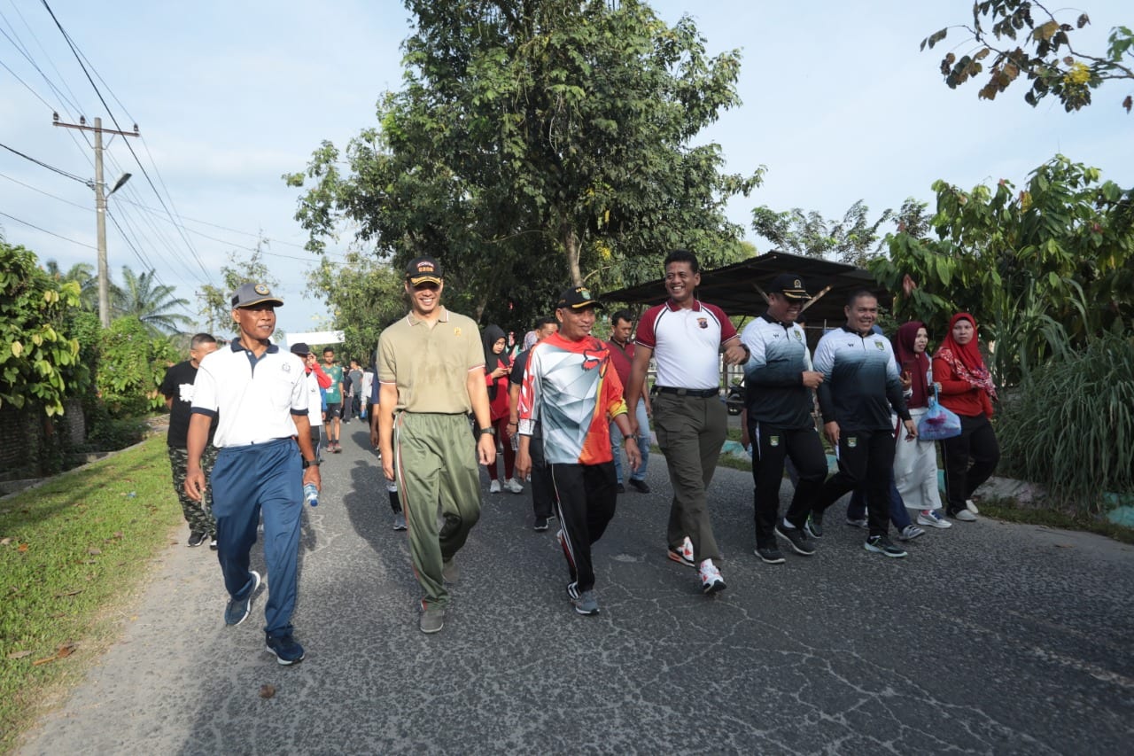 Di Acara Gerak Jalan Santai Menyambut HUT ke 74 Kabupaten Asahan