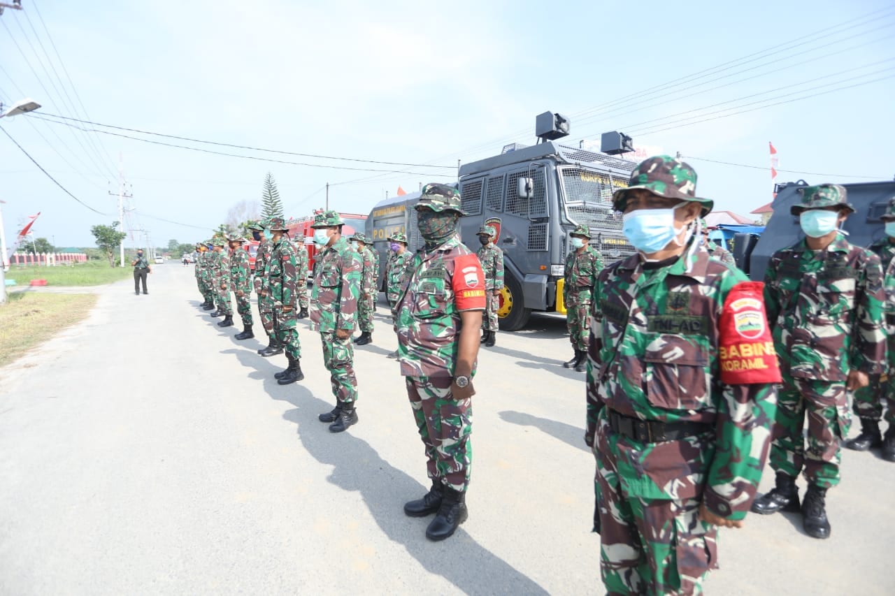 Pelepasan rombongan penyemprotan desinfektan disejumlah jalan di Kota Kisaran