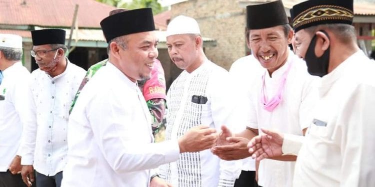 Bupati Labuhanbatu H Andi Suhaimi Dalimunthe ST MT saat bersama keluarga IPHI