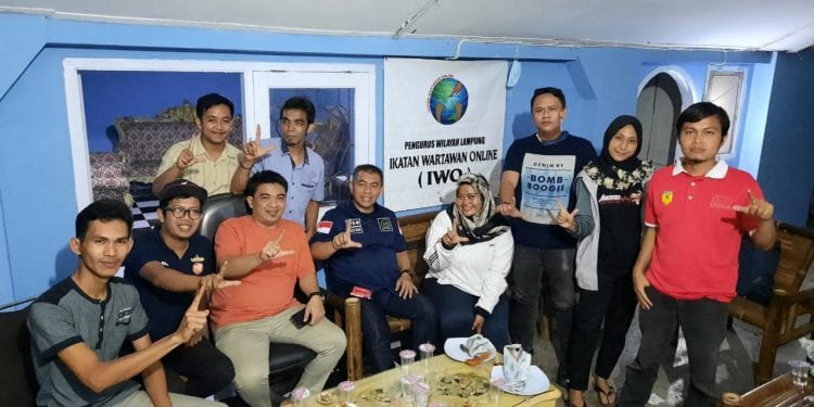 Sambangi Sekretariat IWO, Senator DPD RI Motivasi Awak Media Online