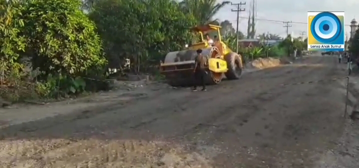 Setelah Diberitakan dan Viral, Jalan Penghubung Kota Pematangsianta-Perdagangan Diperbaiki