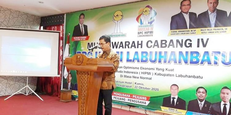 Kaban Bappeda Kabupaten Labuhanbatu, Hobbol Z Rangkuti saat memberikan sambutan.