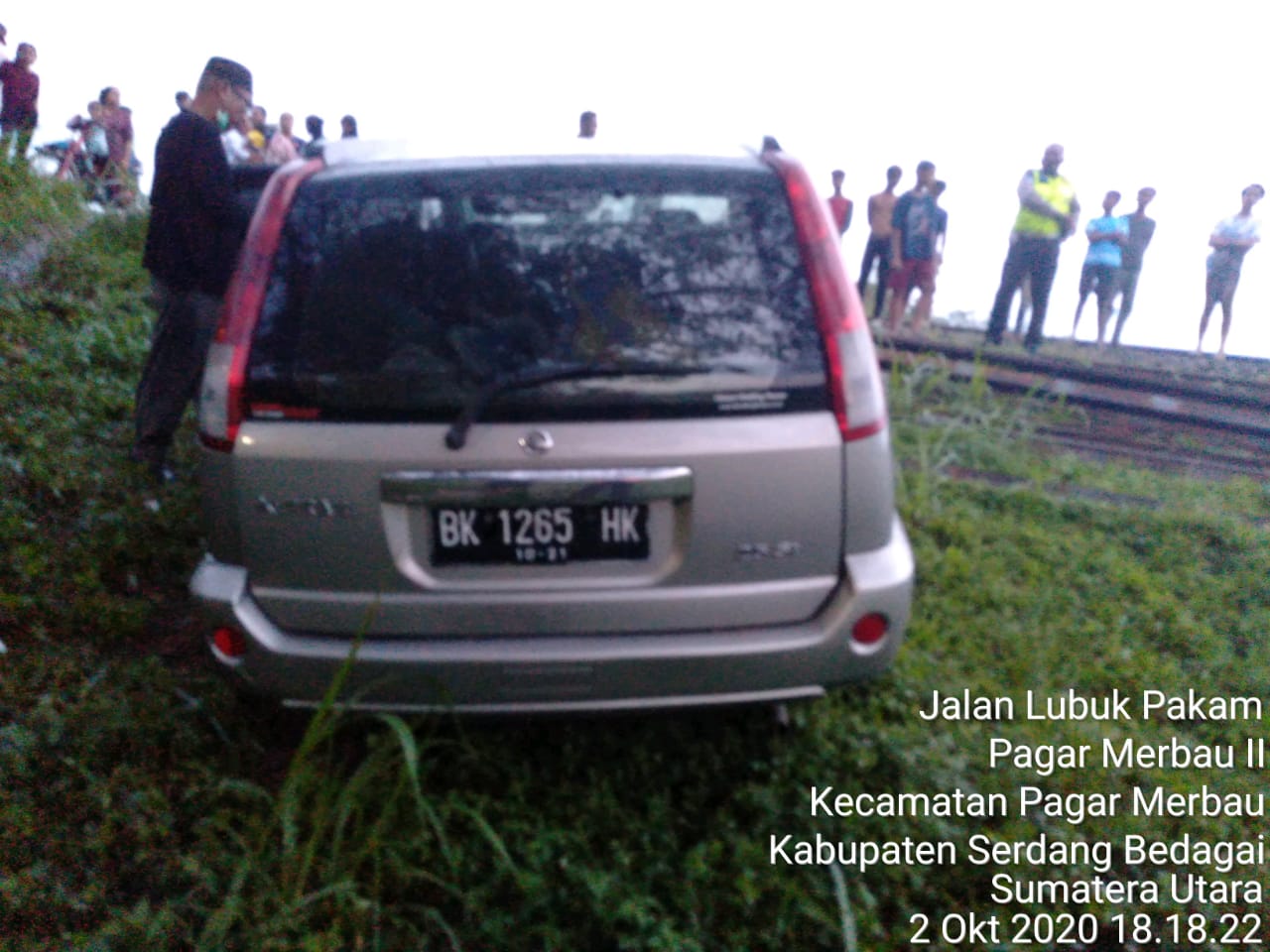 Pengemudi Mobil CRV Nyaris Tewas Ditabtak Kereta Api