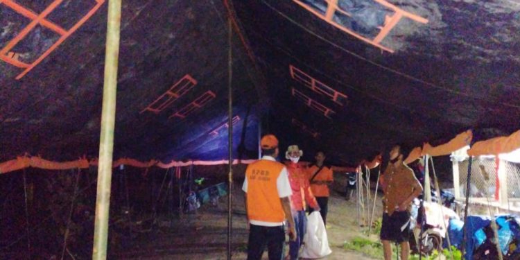 Salahsatu tenda pengungsian yang didirikan BPBD Asahan.