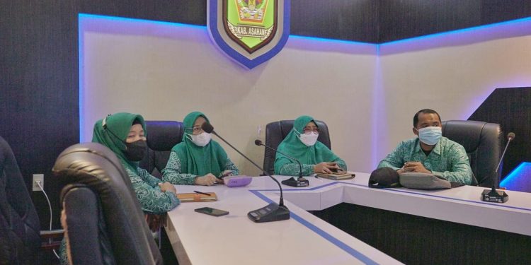 Tim Penggerak Pemberdayaan dan Kesejahteraan Keluarga (TP-PKK) Kabupaten Asahan mengikuti launching dan sosialiasi gerakan keluarga sehat tanggap dan tangguh bencana, secara virtual.