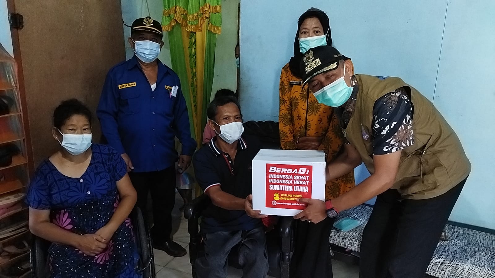 Penyandang Disabilitas Ucapkan Terima Kasih Atas Pelayanan Vaksinator Keliling 