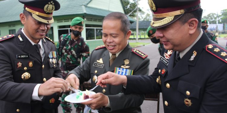 Ka-Ki: Kapolres Pematangsiantar, AKBP Boy Binanga Sutan Siregar, Wadan Rindam I/BB, Kol Inf H Sianturi dan Kapolres Simalungun, KBP Nicolas Dedi Arifianto.