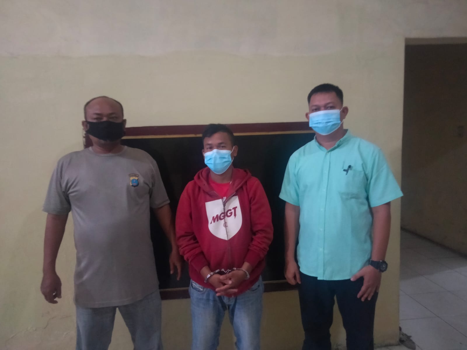 Tersangka penganiayaan saat di kantor polisi