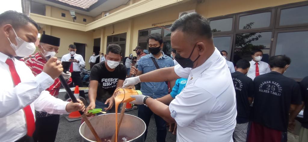 Polres Tanjungbalai Musnahkan Sabu, Ekstasi dan H5