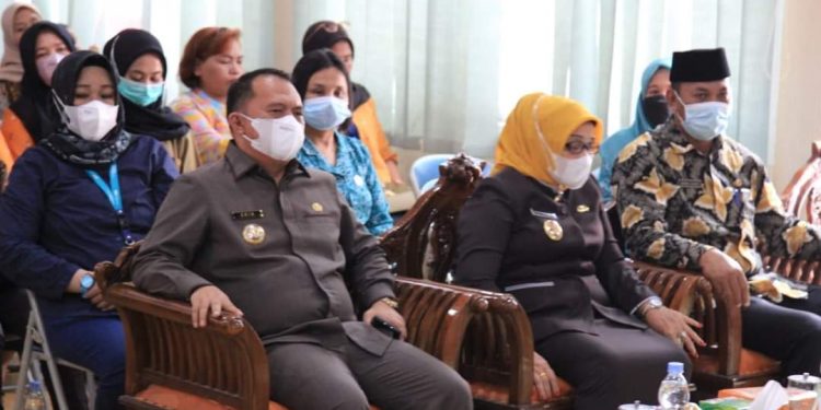 Bupati Labuhanbatu H Erik Adtrada Ritonga saat menghadiri acara tersebut.