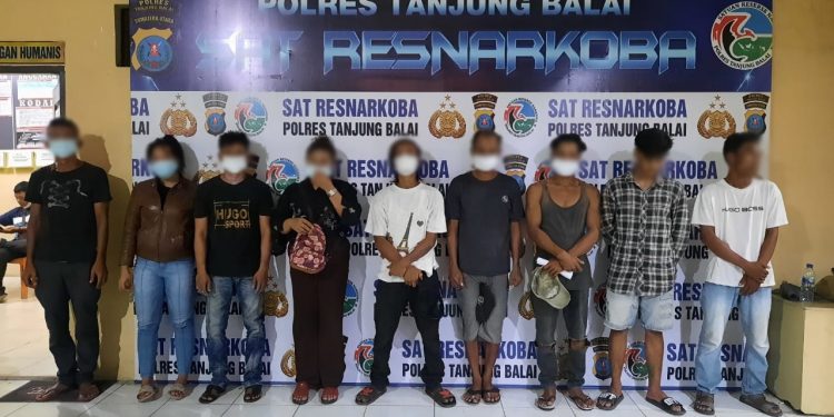 Gerebek Kampung Narkoba, Polres Tanjungbalai Amankan 7 Pria dan 2 Wanita 