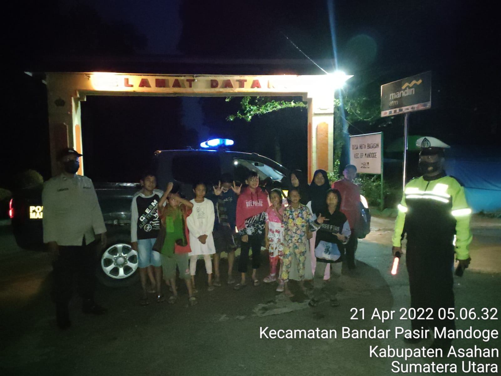 Personel Polsek Bandar Pasir  Mandoge dan Parapat Janji Asahan Patroli Asmara Subuh