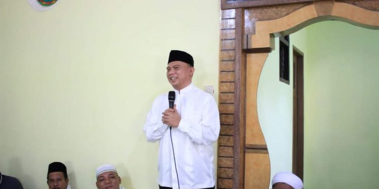 Bupati Labuhanbatu H Erik Adtrada Ritonga.