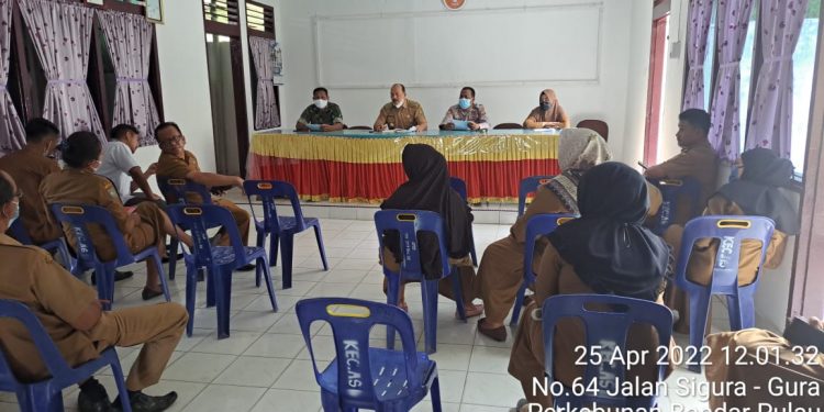 Polsek Bandar Pulau Polres Asahan Hadiri Rapat Persiapan Pilkades 2022