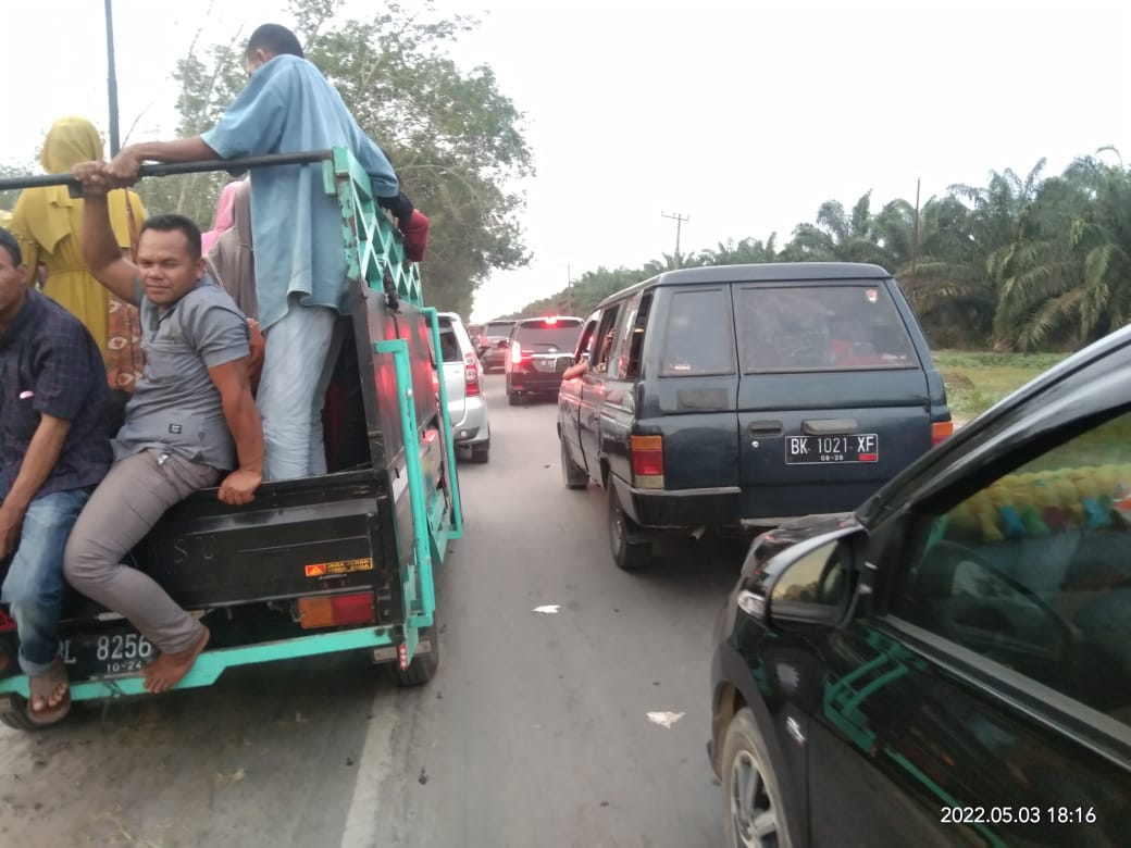 Kapolsek Kisaran Kota Atur Lalu Lintas H+2 Lebaran