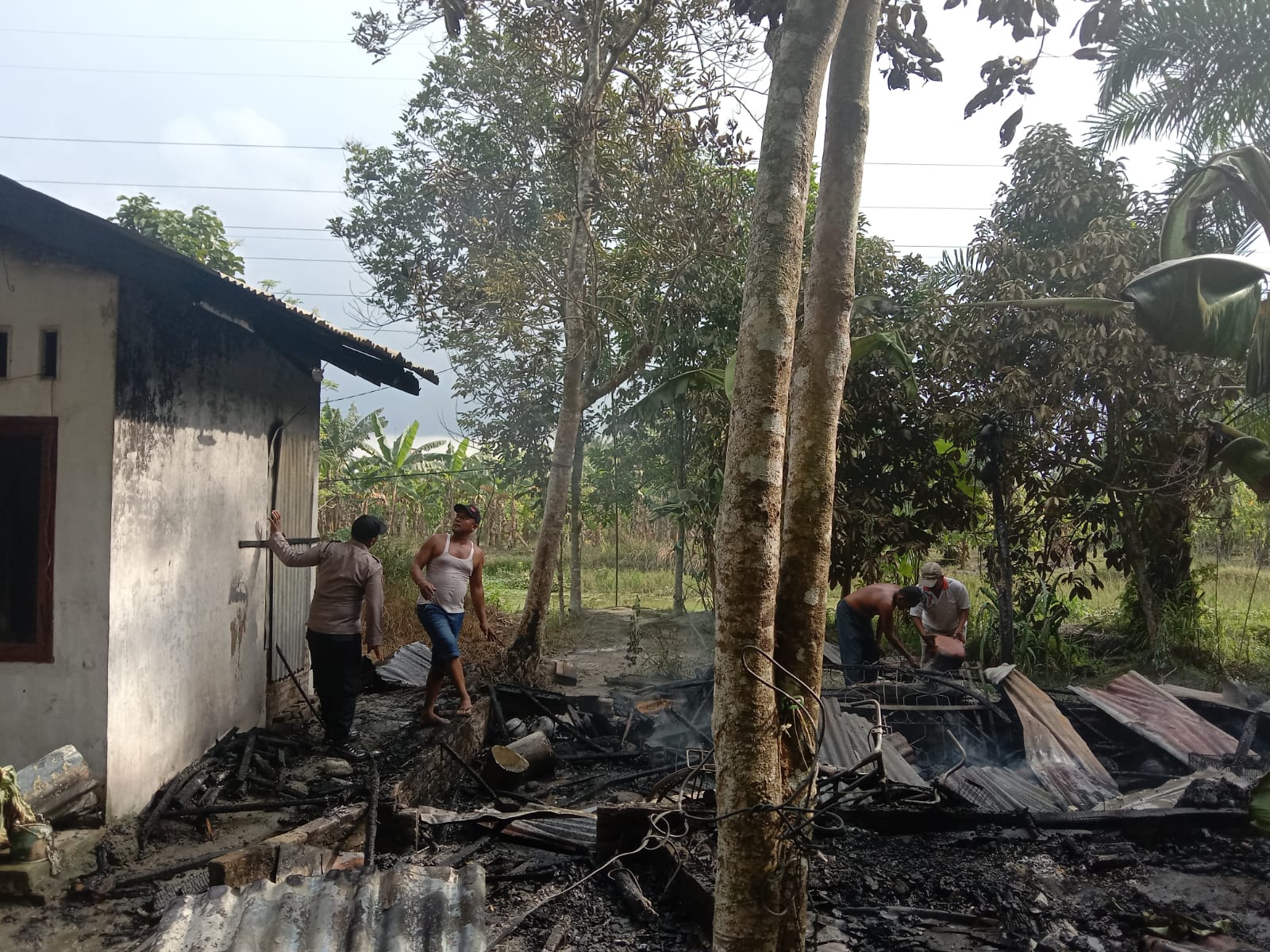 Rumah Supriadi di Meranti Asahan Terbakar