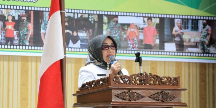 Wakil Bupati Labuhanbatu Hj Ellya Rosa Siregar