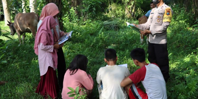 Bhabinkamtibmas Polsek Kota Kisaran Minta Anak-anak Untuk Lebih Giat Membaca