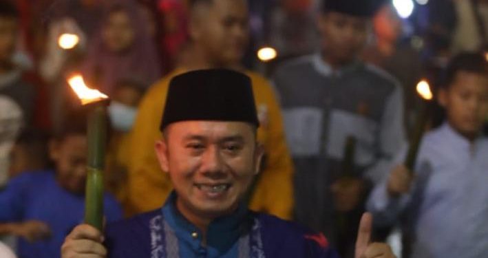 Sambut Idul Adha 1443 H, Darma Putra Rangkuti Bersama Warga Kota Pematangsiantar Gelar Pawai Obor