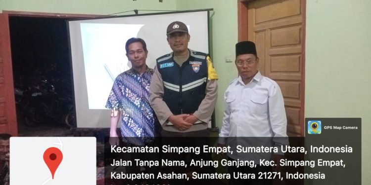 Bhabinkamtimas Polsek Simpang Empat Lakukan Pengamanan Kampanye Pilkades di Teluk Dalam