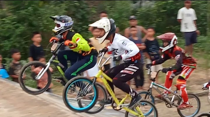 Raih 14 Medali, SSI Asahan Raih Juara Umum di BMX Cross Piala Kapolsek Kisaran Kota