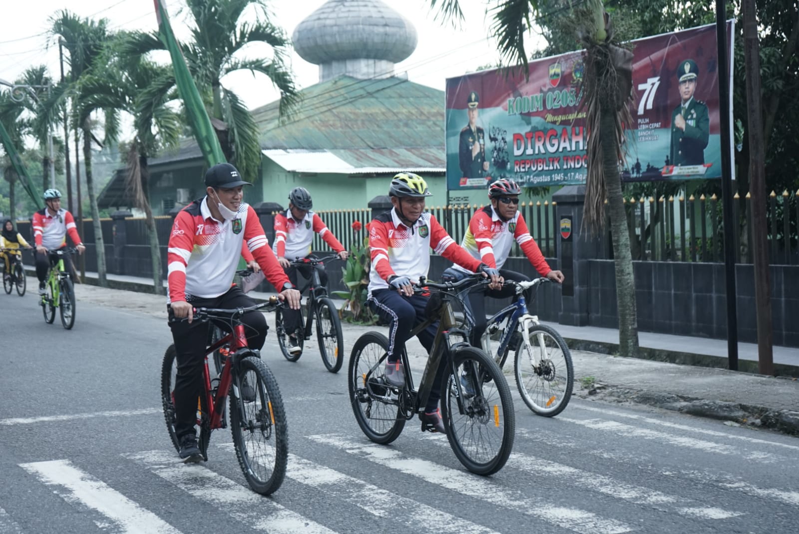 Bupati Asahan Bersama Kapolres dan Dandim Lepas Peserta Fun Bike 