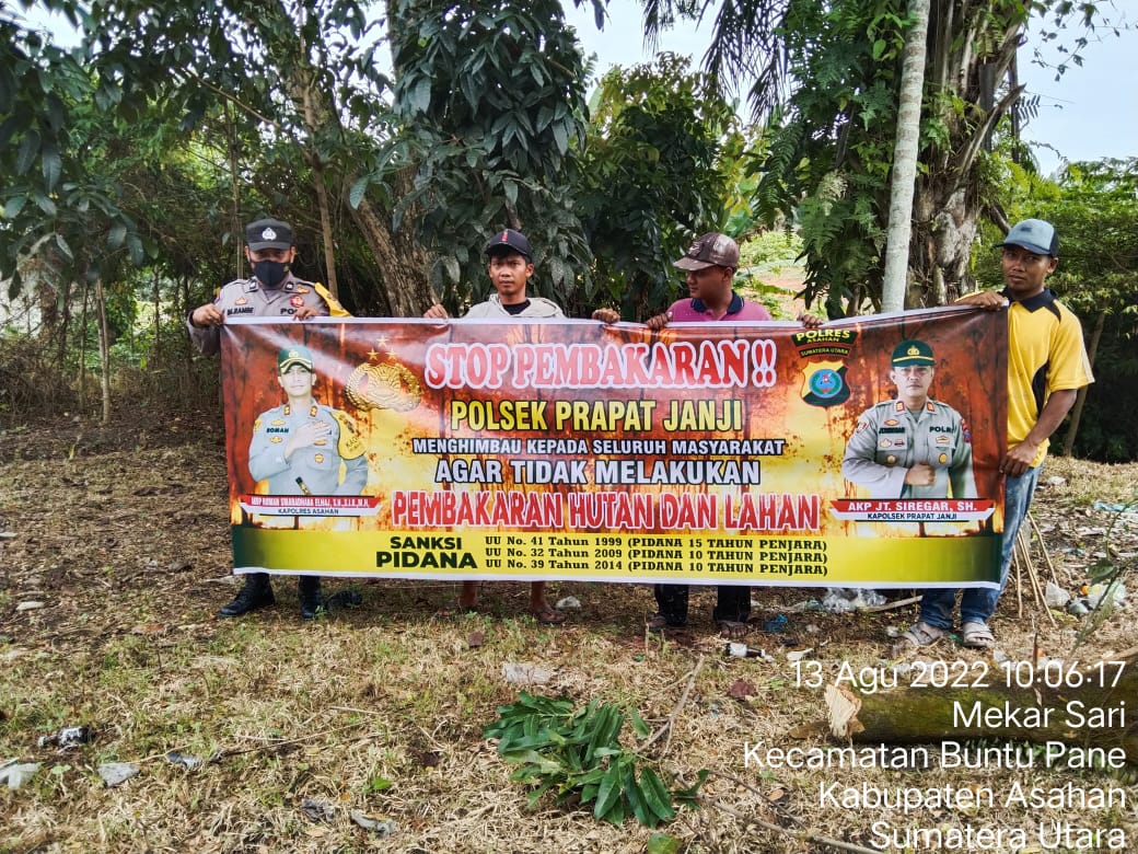 Bhabinkamtimas Polsek Prapat Janji dan Air Joman Lakukan Sosialisasi Pencegahan Karhutla