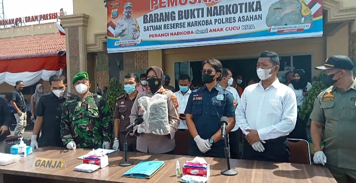 Polres Asahan Musnahkan Ganja, Pil Ekstasi dan Sabu, Tersangkanya 9 Orang