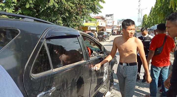 Pecah Ban, Fortuner dari Aceh Terbalik di Asahan