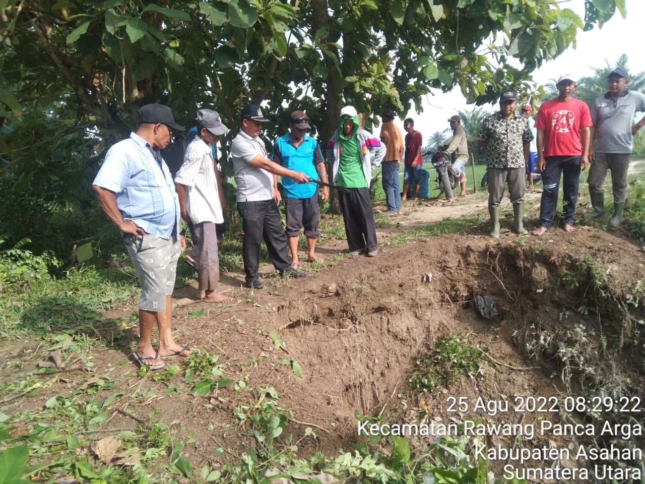 Antisipasi Beteng Sungai Pecah, Pemdes Serdang Gelar Gotong Royong