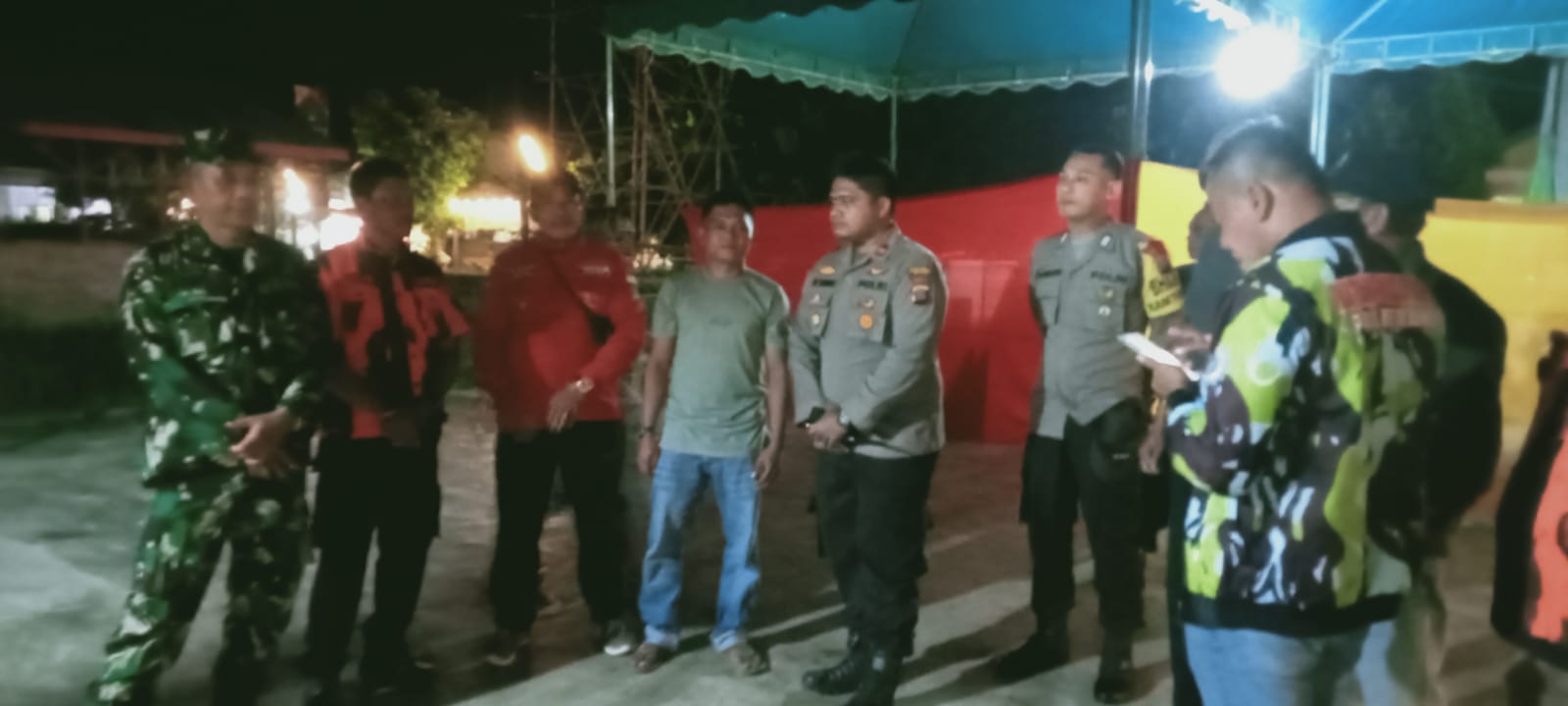 Kapolsek Kisaran Kota dan Camat Meranti Pantau TPS Pemilihan Kepala Desa 