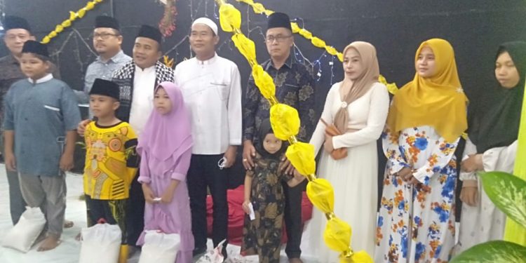 Anggota DPRDSU Beri Santunan pada Anak Yatim di Pulau Rakyat Asahan