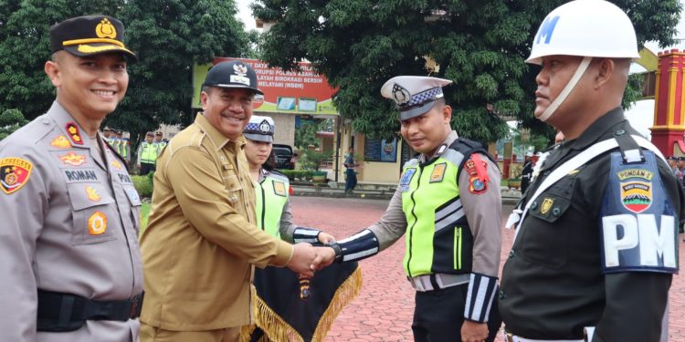 Wabup Asahan Taufik Hadiri Apel Gelar Pasukan Operasi Lilin 2022 yang Dipimpin Kapolres