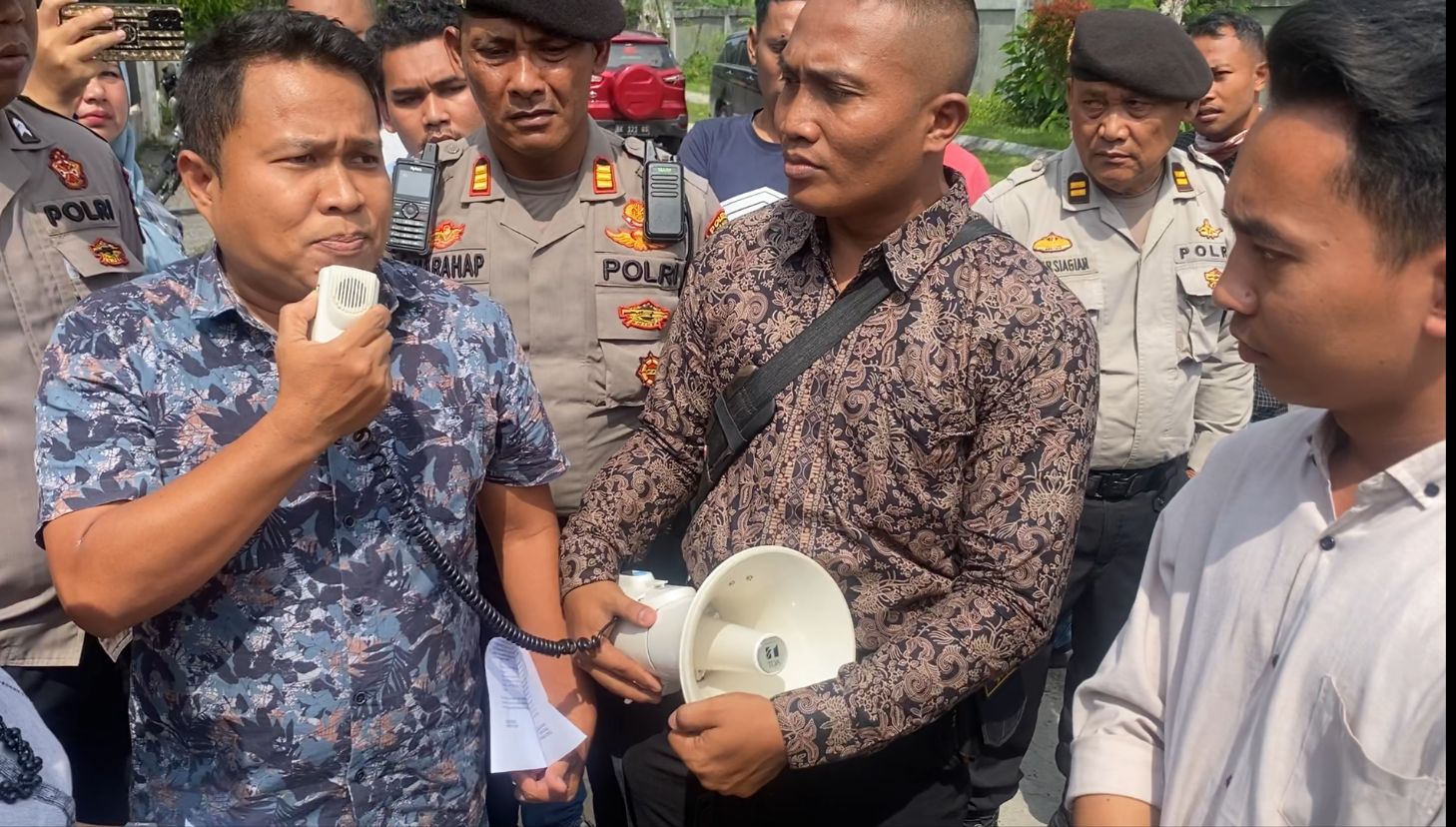 Didemo, Ketua Bawaslu Asahan Emosi 