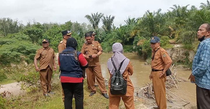 5 Kepala Desa Tinjau Bendungan yang Pecah di Aluntanjung