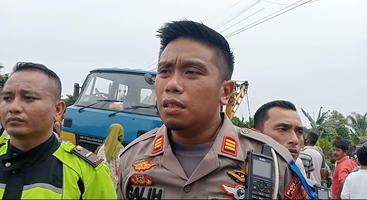 Kasat Lantas Polres Asahan memberikan keterangan kasus lakalantas.