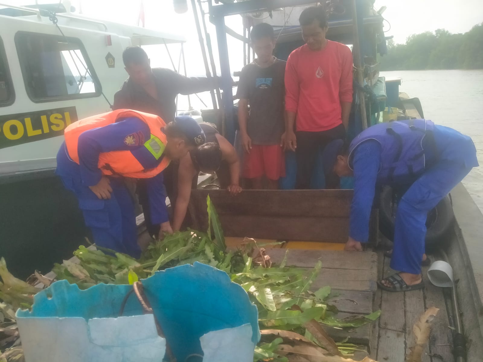 Sat Polairud Polres Tanjungbalai Cek Kapal Yang Datang Dari Arah Laut