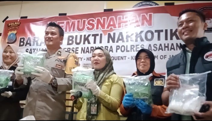 Satresnarkoba Polres Asahan Lakukan Pemusnahan BB Narkotika Jenis Sabu