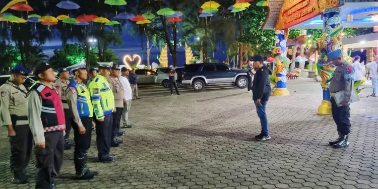 Personel Polres Sergai Amankan Perayaan Malam Cap Go Meh di Pantai Cermin