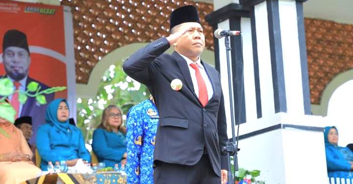 Mulyono memimpin upacara peringatan hari Pahlawan, Minggu (10/11/2024).