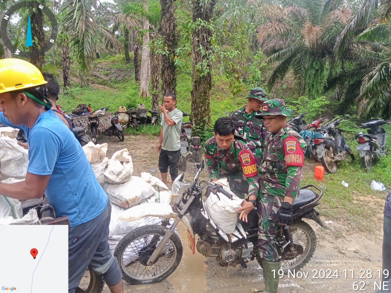 Personel Koramil-15/BPL dan Warga Gelar Gotong Royong